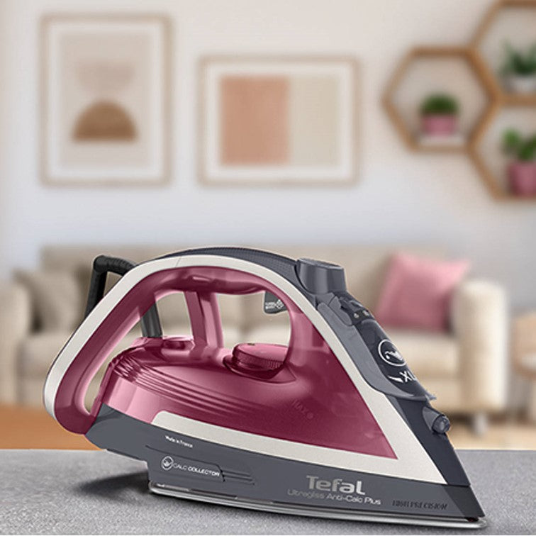 Tefal Steam Iron Ultragliss Anti-Calc Plus 270ml 2800W (Grey) FV6840  260g Steam Boost, Scratch-Resistant, Eco-Friendly, Versatile