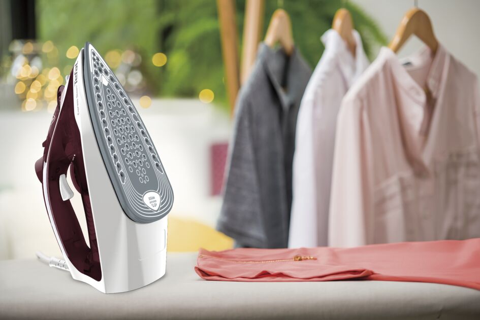 Tefal Express Steam Ceramic Soleplate Iron 270ml 2600W (Red) FV2869  Powerful, Anti-Drip, Enhanced Safety, Convenient, Easy-to-Use