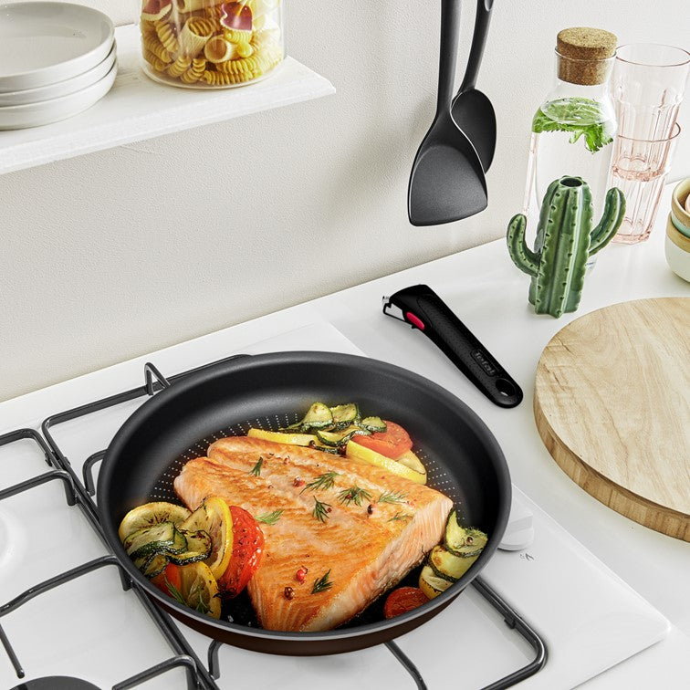 Tefal Ingenio XL Force Red Austral 3pc Set ( 26cm Frypan + 22cm Frypan + Ingenio Handle ) L16793